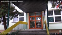 szkoła w Zabłudowie - wejście.jpg